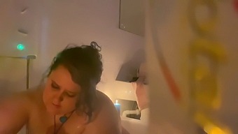 I'Ve Got A Secret: Watch Me In The Tub!