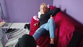A Blonde Woman'S Feet Receive Their First Adoration In This Fetish Video